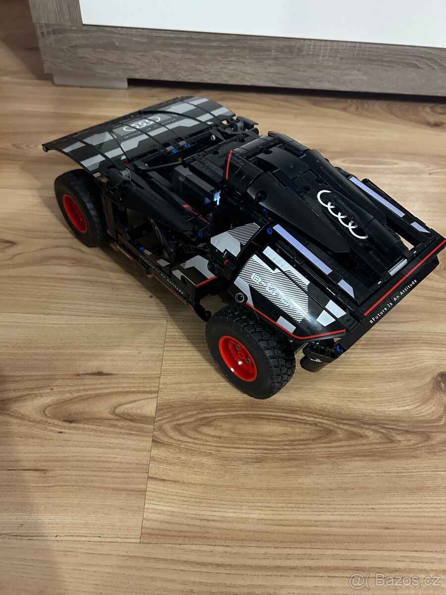 Lego Technic 42160 Audi RS Q e-tron - 3