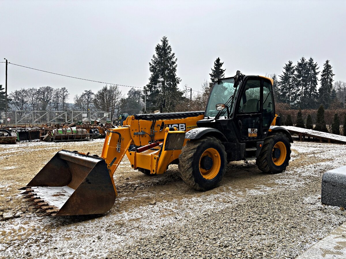 JCB 535-140 TELESKOPICKÝ NAKLADAČ - 3