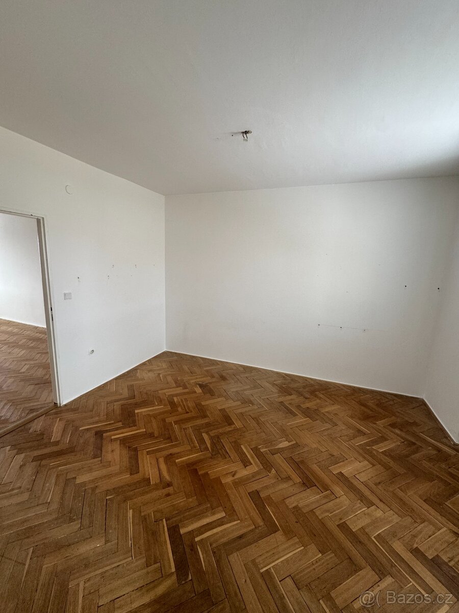 Pronájem 2+1 Znojmo - 3