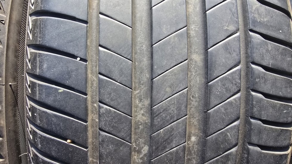 Letní pneu 245/45/18 Bridgestone - 3