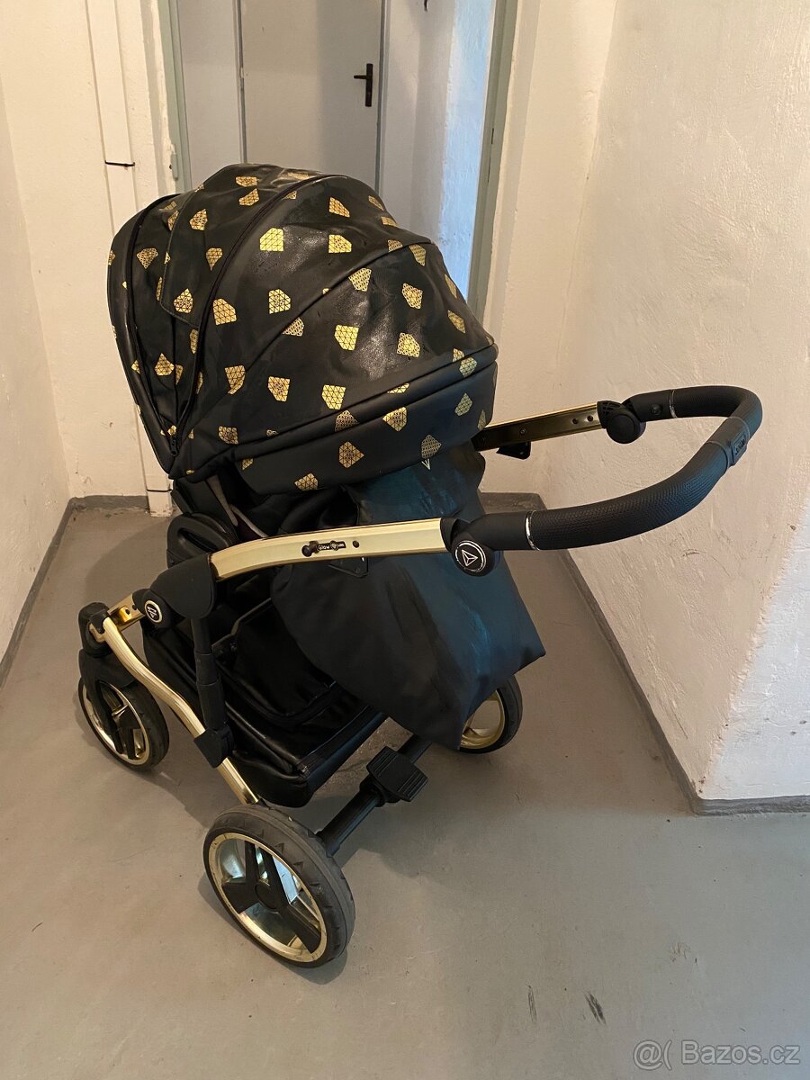 Kočárek 3v1 Junama Diamond - 3