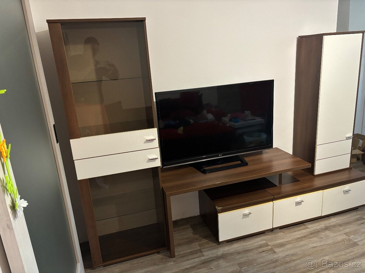 Prodám obývací stěnu s pracovním stolem - 3