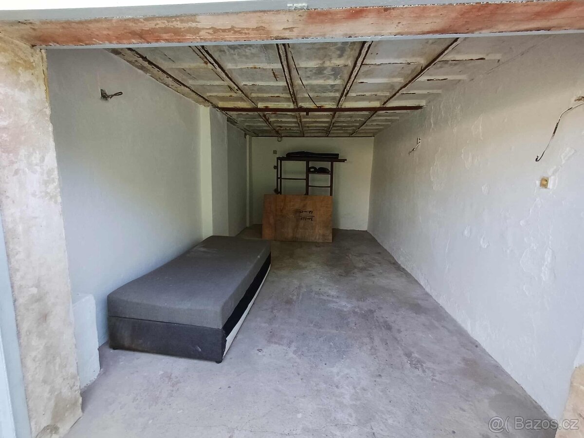 Pronájem garáže Chvaletice - 3