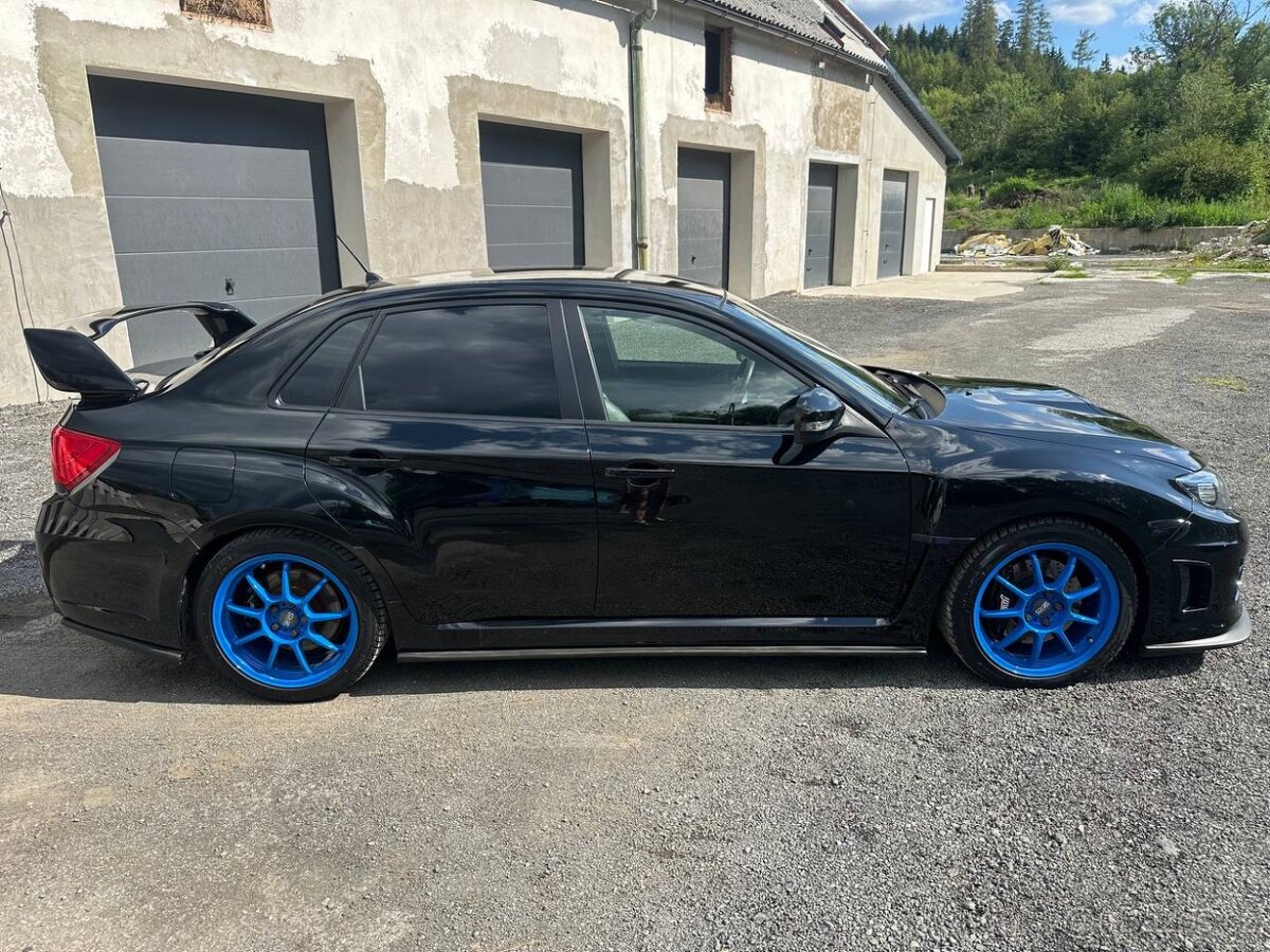 Subaru Impreza 2.5 WRX STI sedan - 3
