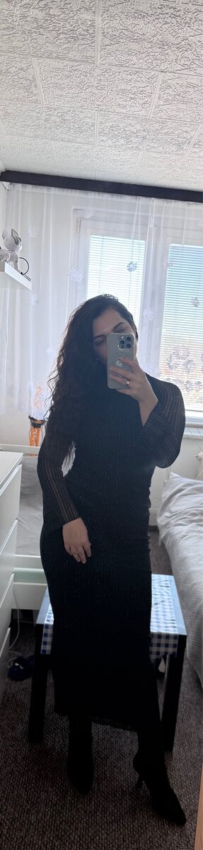 Elegantní dlouhé černé šaty v přiléhavém střihu.😍 - 3