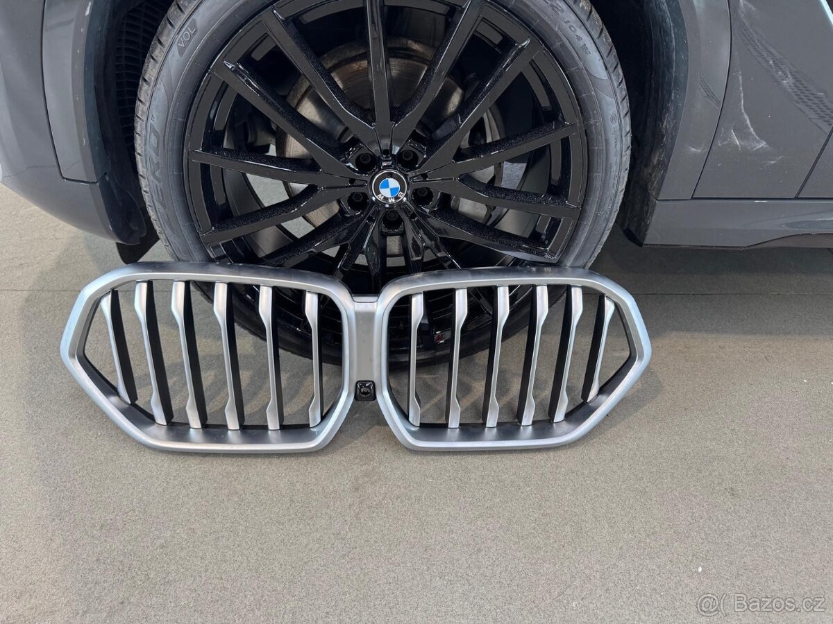 Přední podsvícená maska BMW X6 - 3