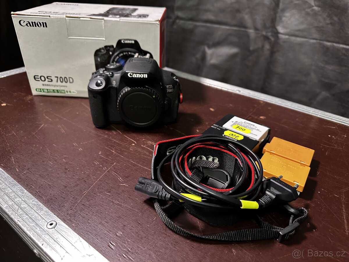 Prodám Canon 700D - 3