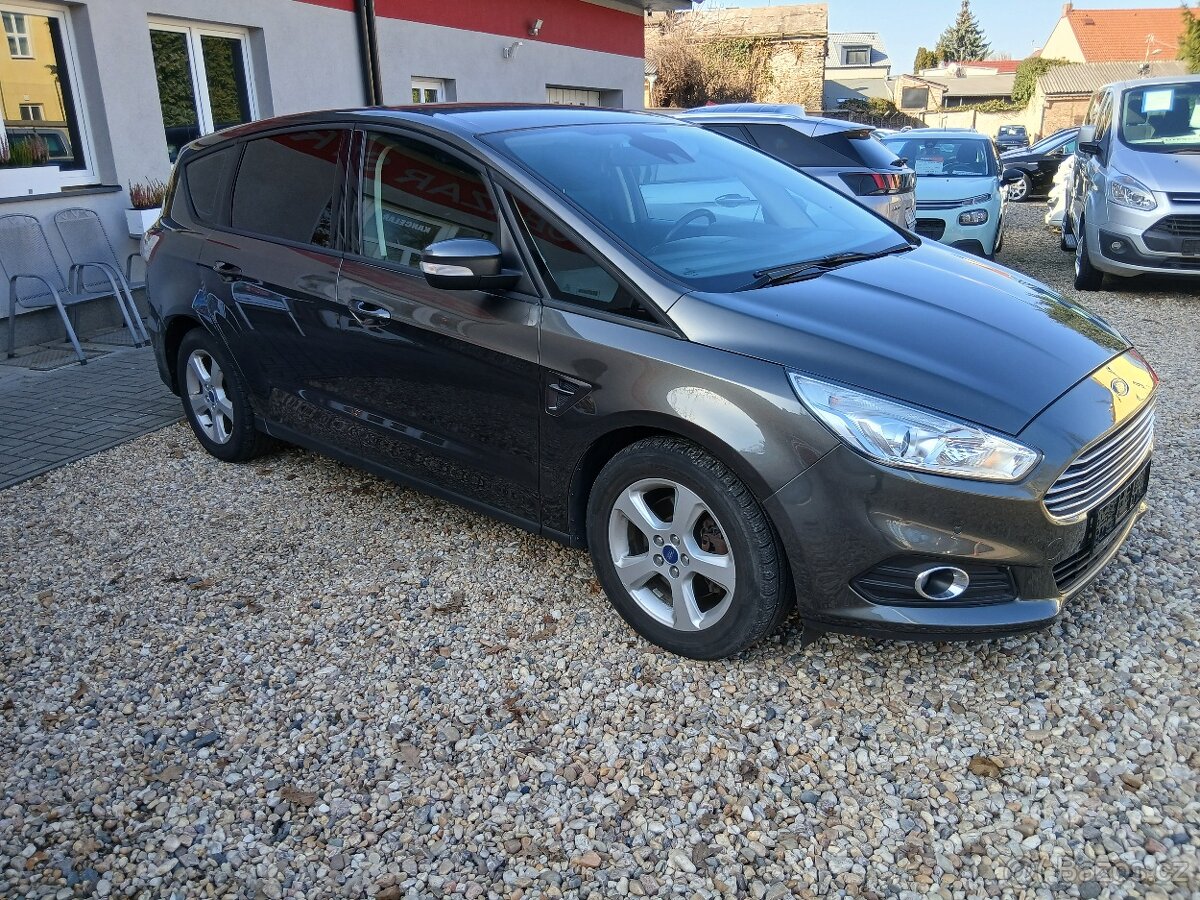 Ford S-Max 2.0 TDCi 110 KM Tažné, 5 Míst - 3