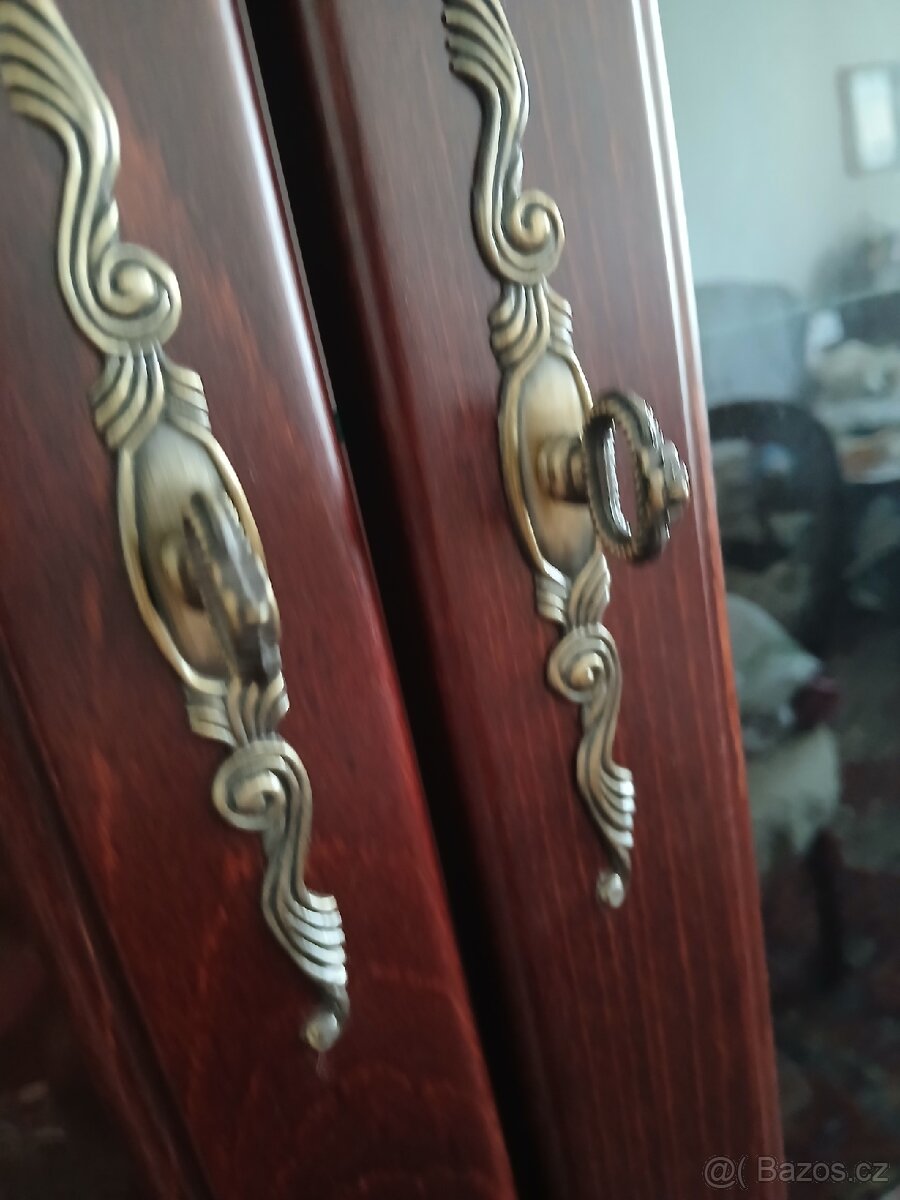 Nova rustikální vitrína prosklená - 3