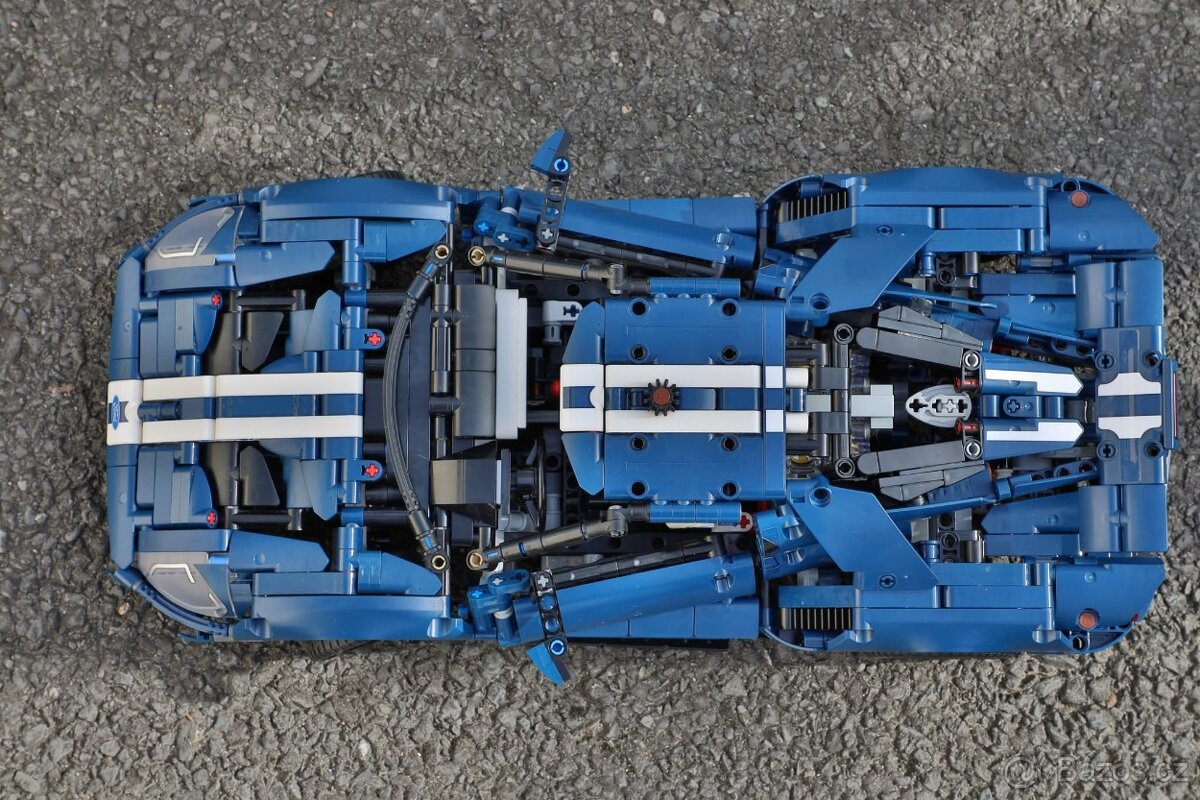 Stavebnice Ford GT– plně kompatibilní s LEGO 42154 - 3