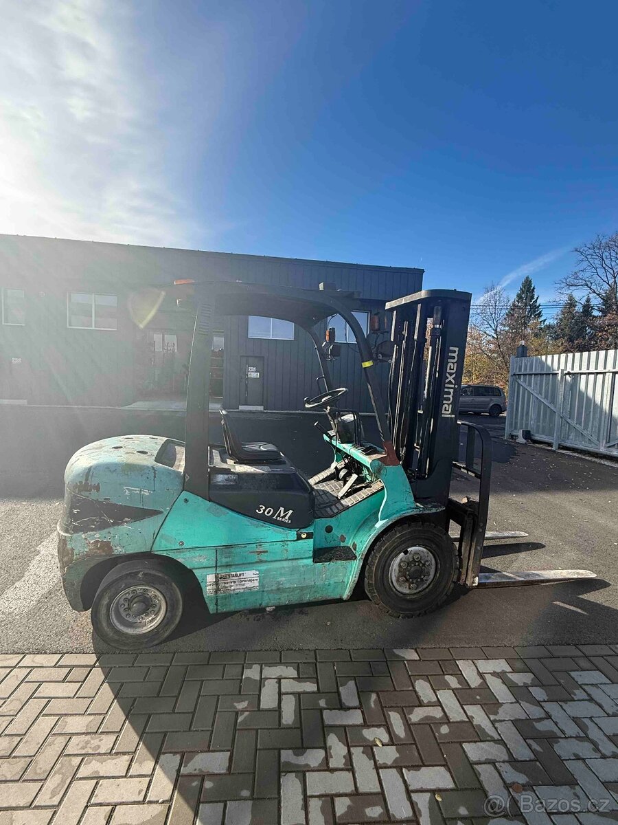 VZV - naftový vysokozdvižný vozík - 3