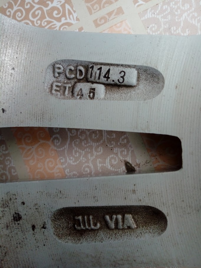 prodám 4 alu disky 6,5JX-16 H2 - ET 45 Renault, DACIA - 3