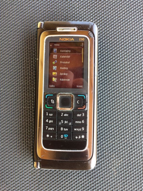 Nokia E90 - 3