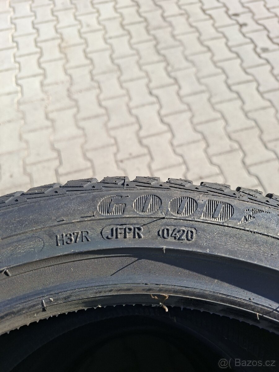 Pneu Goodyear vector 225/45 R 17 - 3