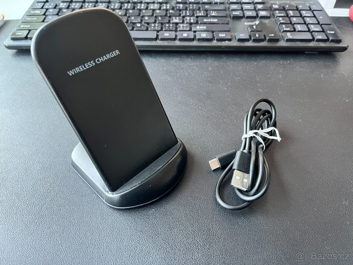 Bezdrátová nabíječka - stojánek - 3