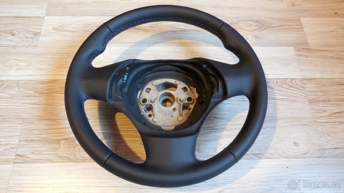 Volant BMW E87 E90 E91 základní dodělané bicepsy. - 3