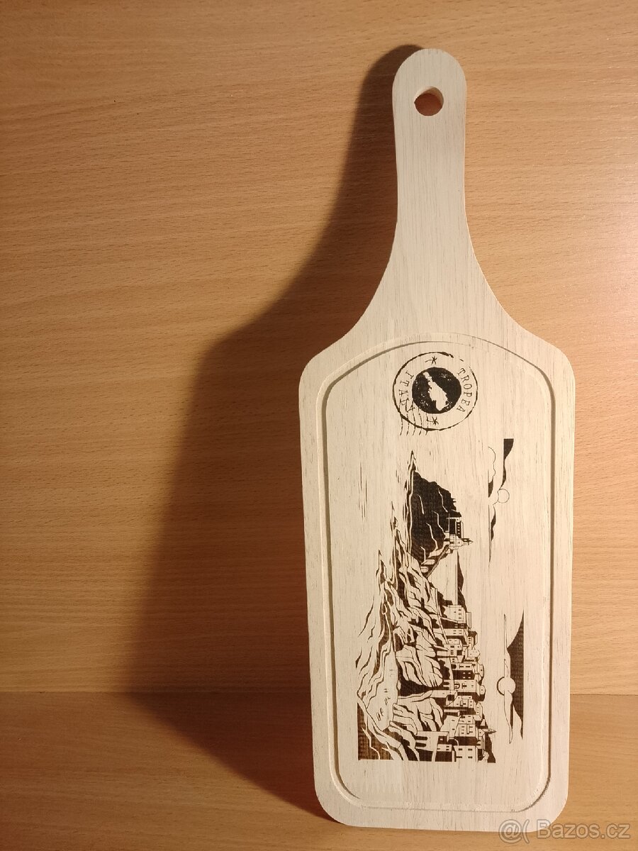 Dřevěné servírovací prkénko s rukojetí - 3