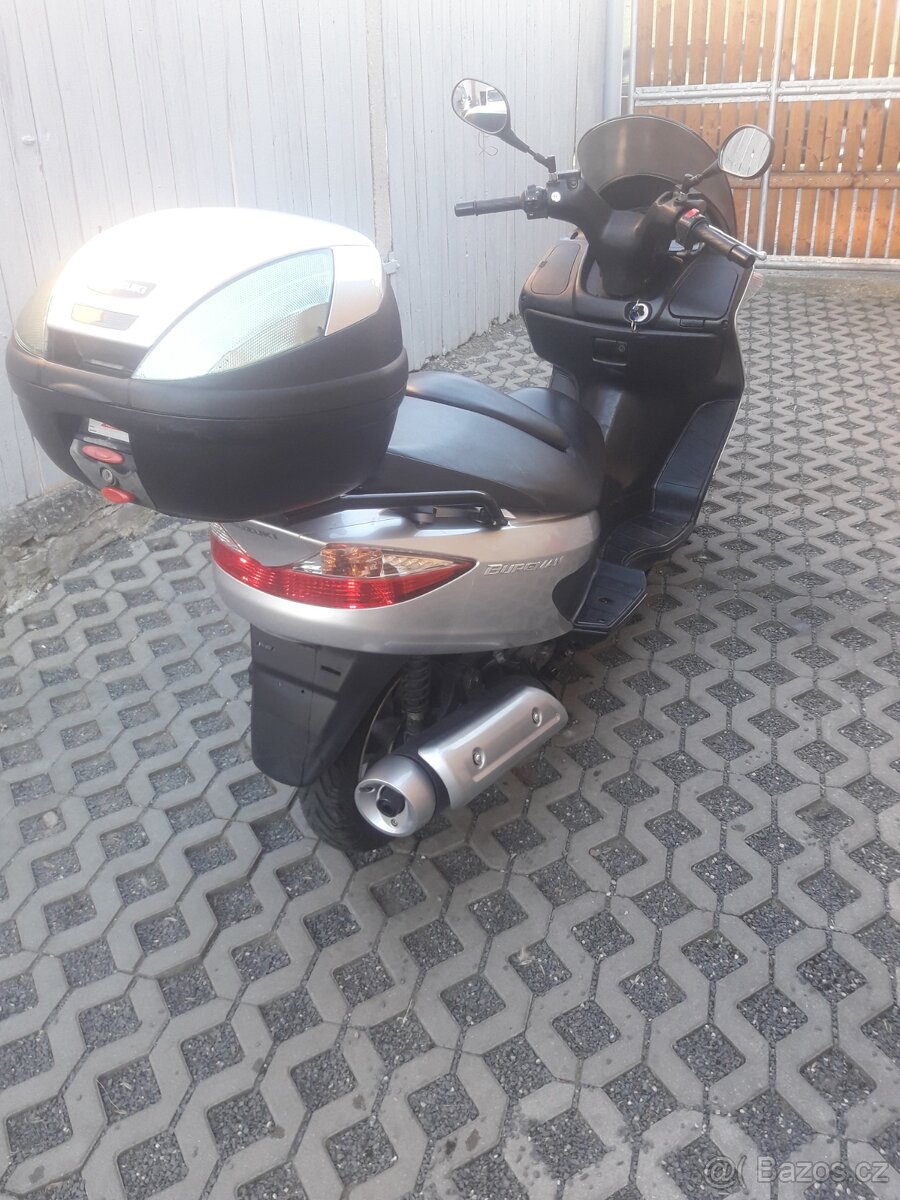 Suzuki Burgman 125 - 3