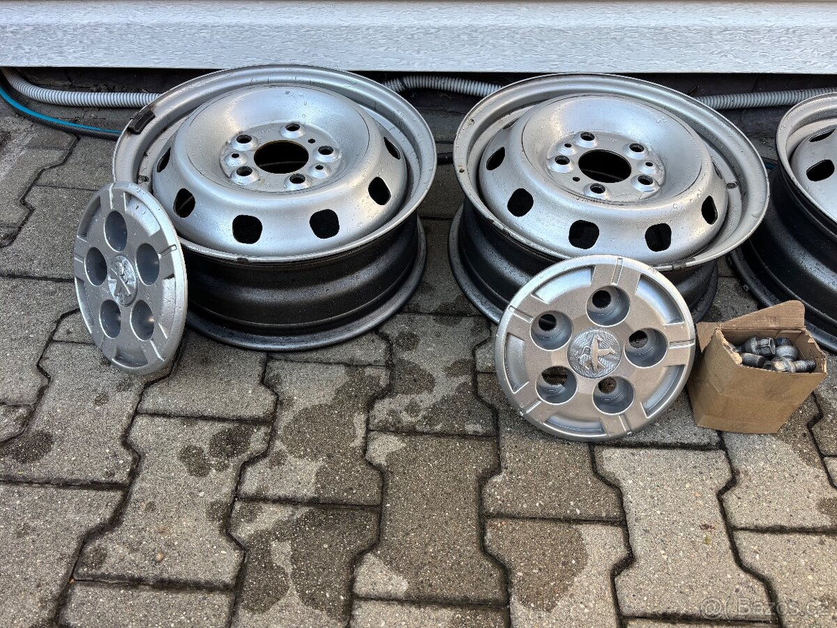 Disk plechový 15x6 5x118 ET 68 - 3