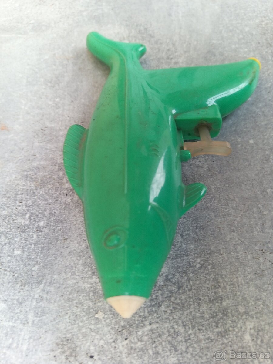 Stará dětská stříkací pistolka (ryba) - 3