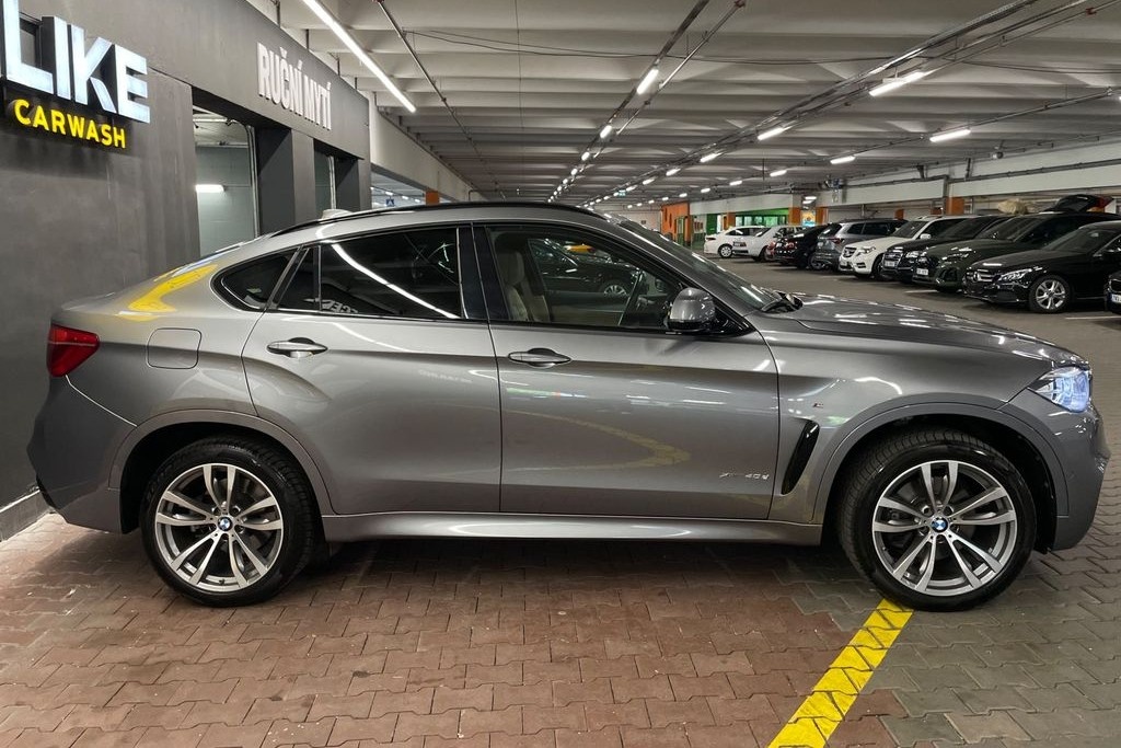 Prodám krásné BMW X6 xDrive40d AA Sedan - 3