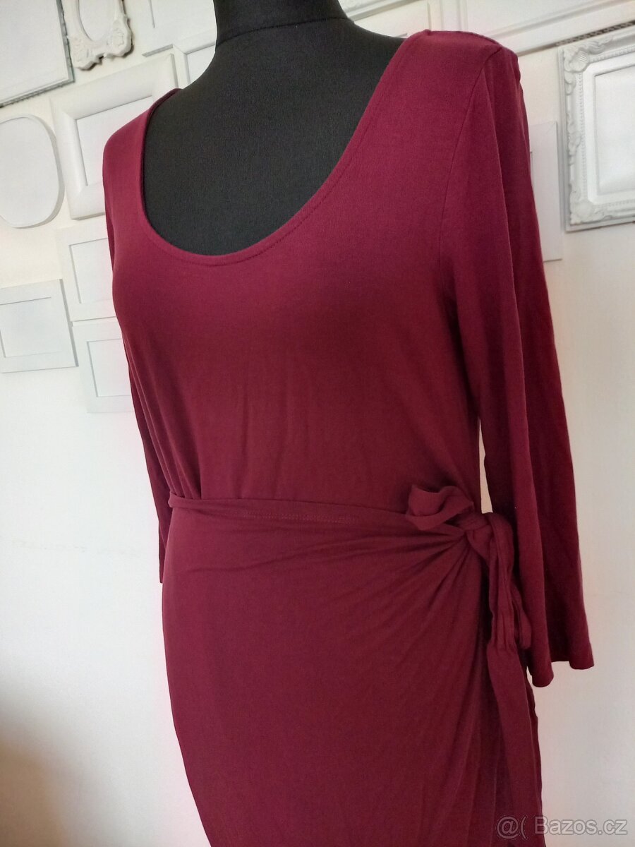 Vínové šaty Anna Field - 3