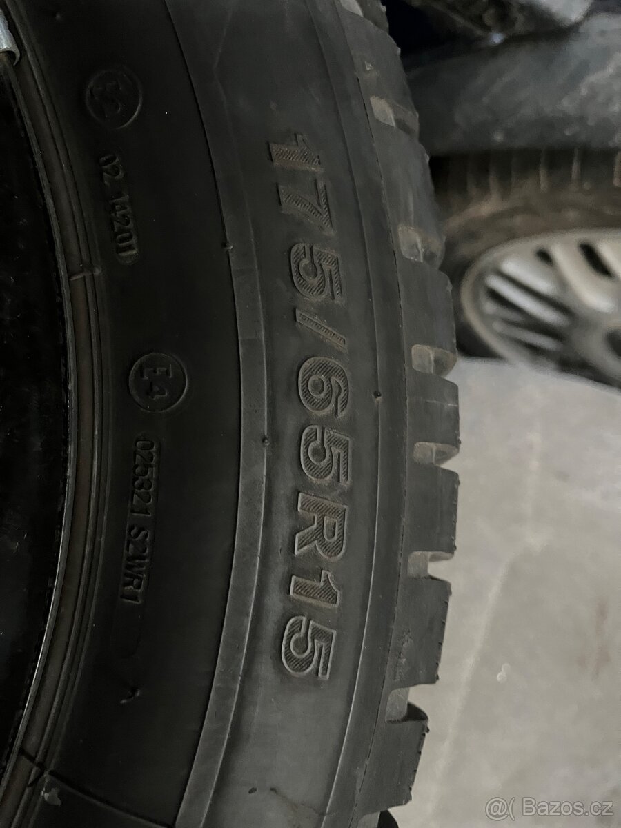 Yaris zimní pneu - 3