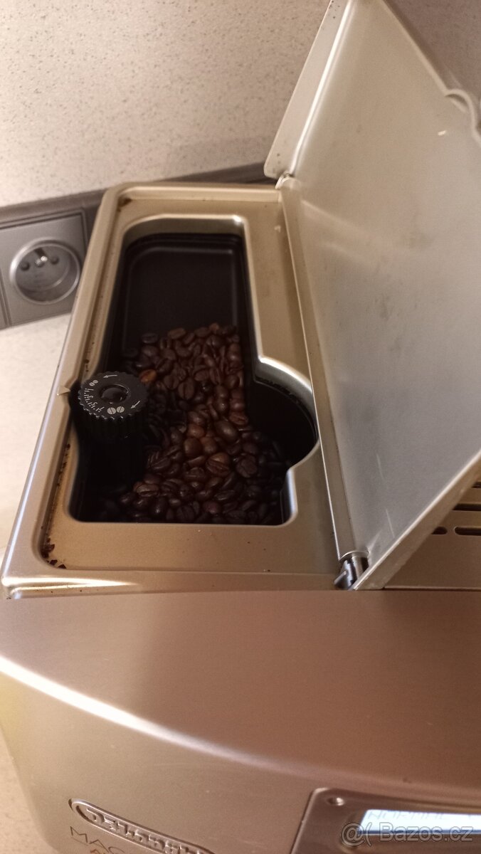 De’Longhi Magnifica Automatic Cappuccino – plně funkční - 3