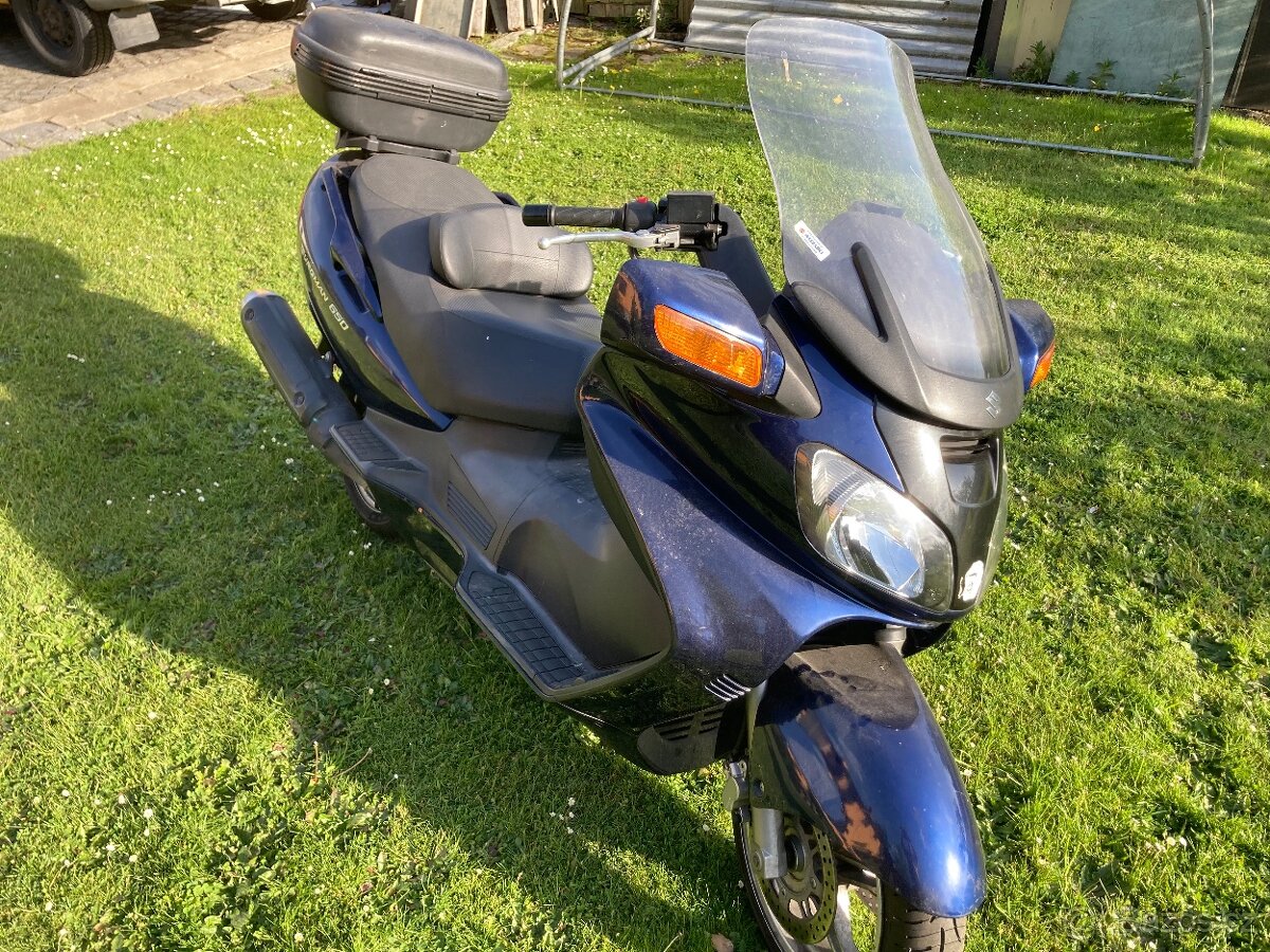 Suzuki Burgman 650 - 3