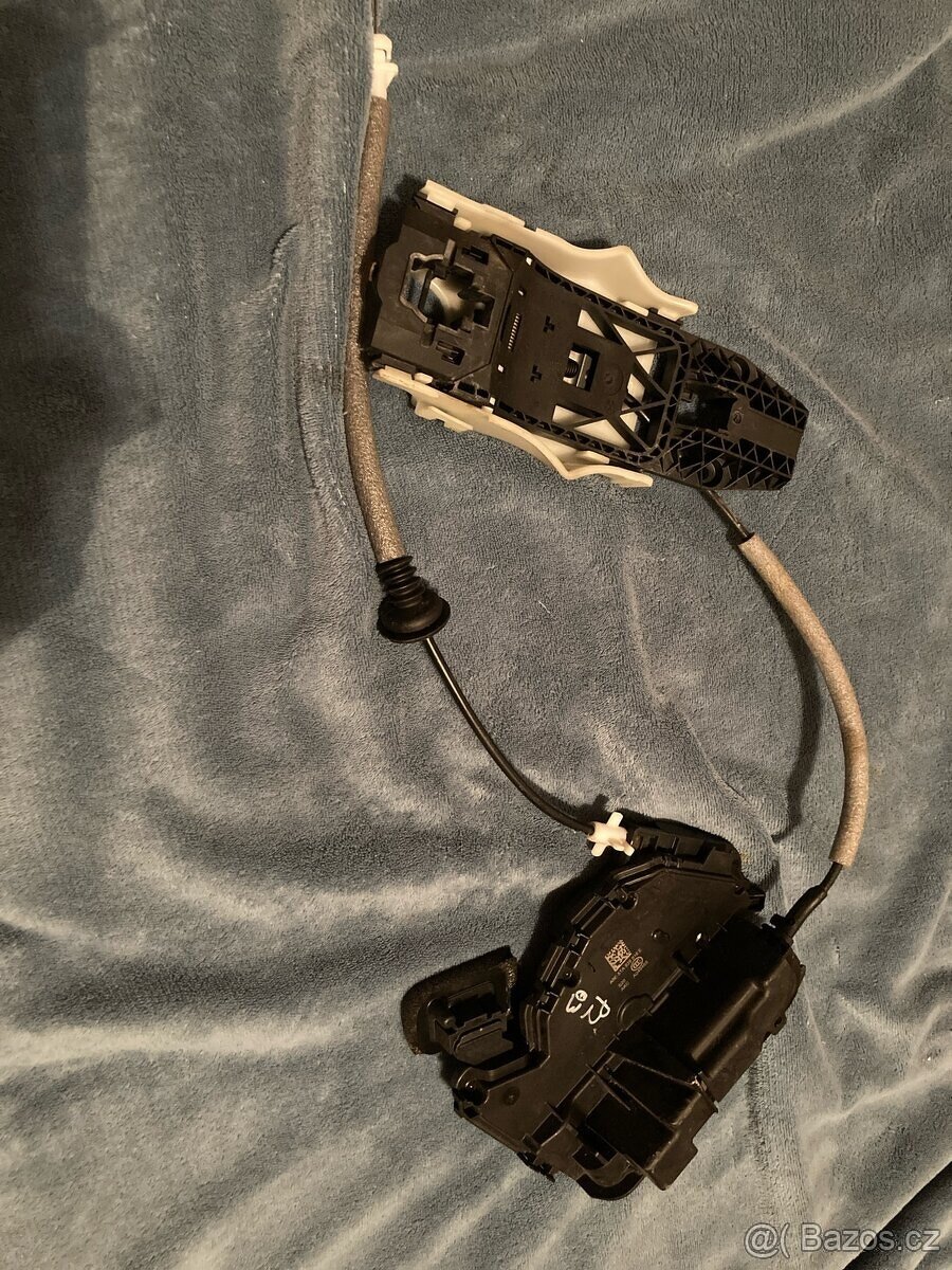 Zámky ŠKODA Octavia 3 - 3