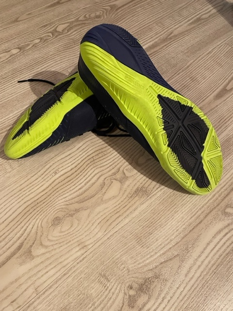 Prodám sálovou obuv Kipsta Imviso - 3