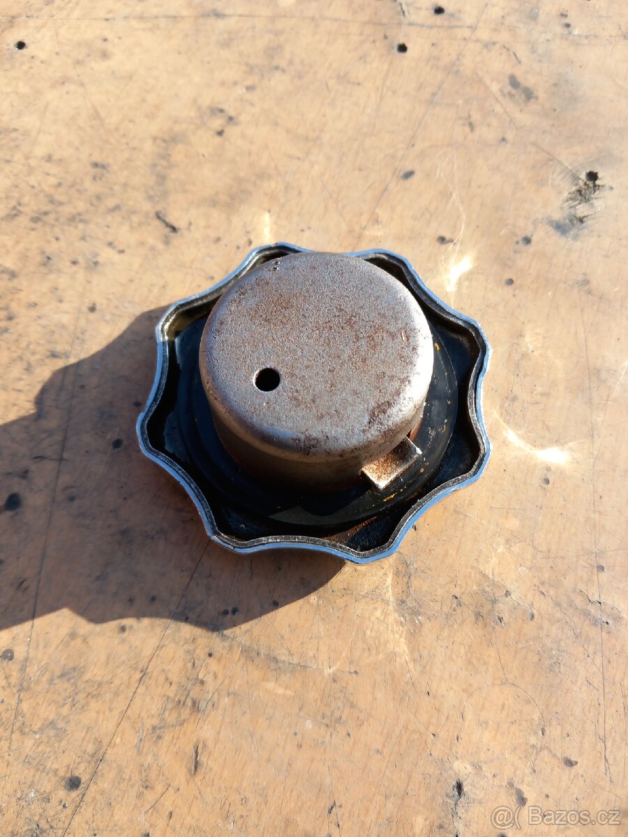 Víčko nádrže čz 175/477 - 3