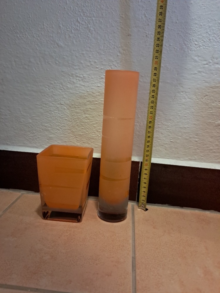 dvě skleněné vázy - 3