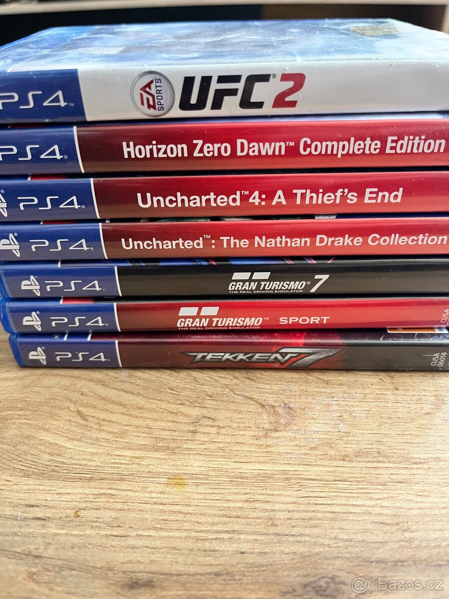 PS4 slim 500gb + 7 her 1 ovladač - 3