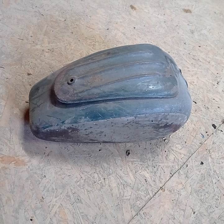 Manet 90 - nádrž,kryty karburátorů JawaČZ,světla.. - 3