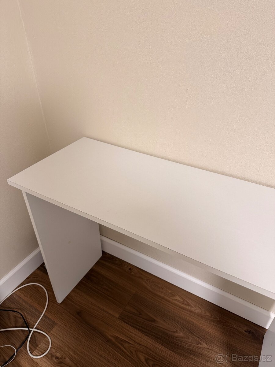 Kosmetický stůl - 3