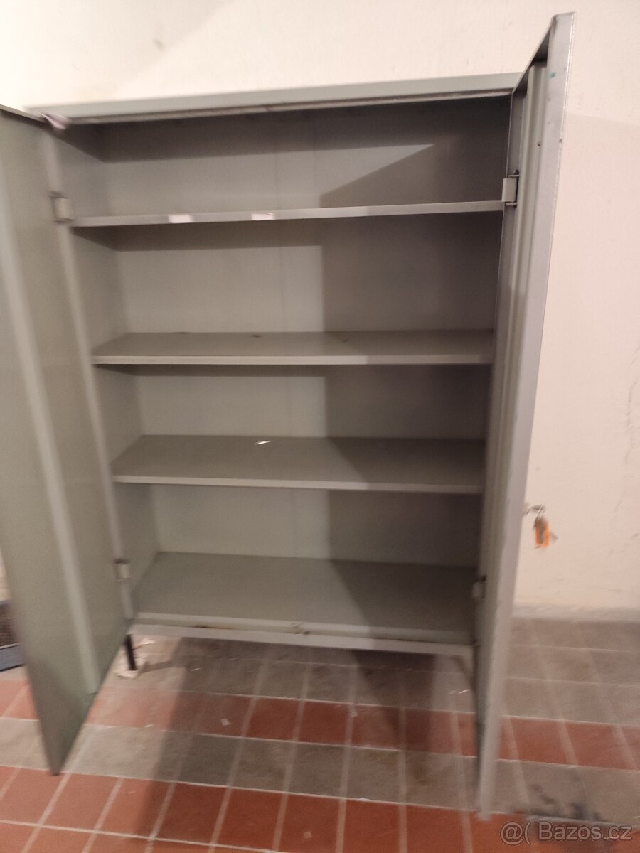 Plechová skříň - 3