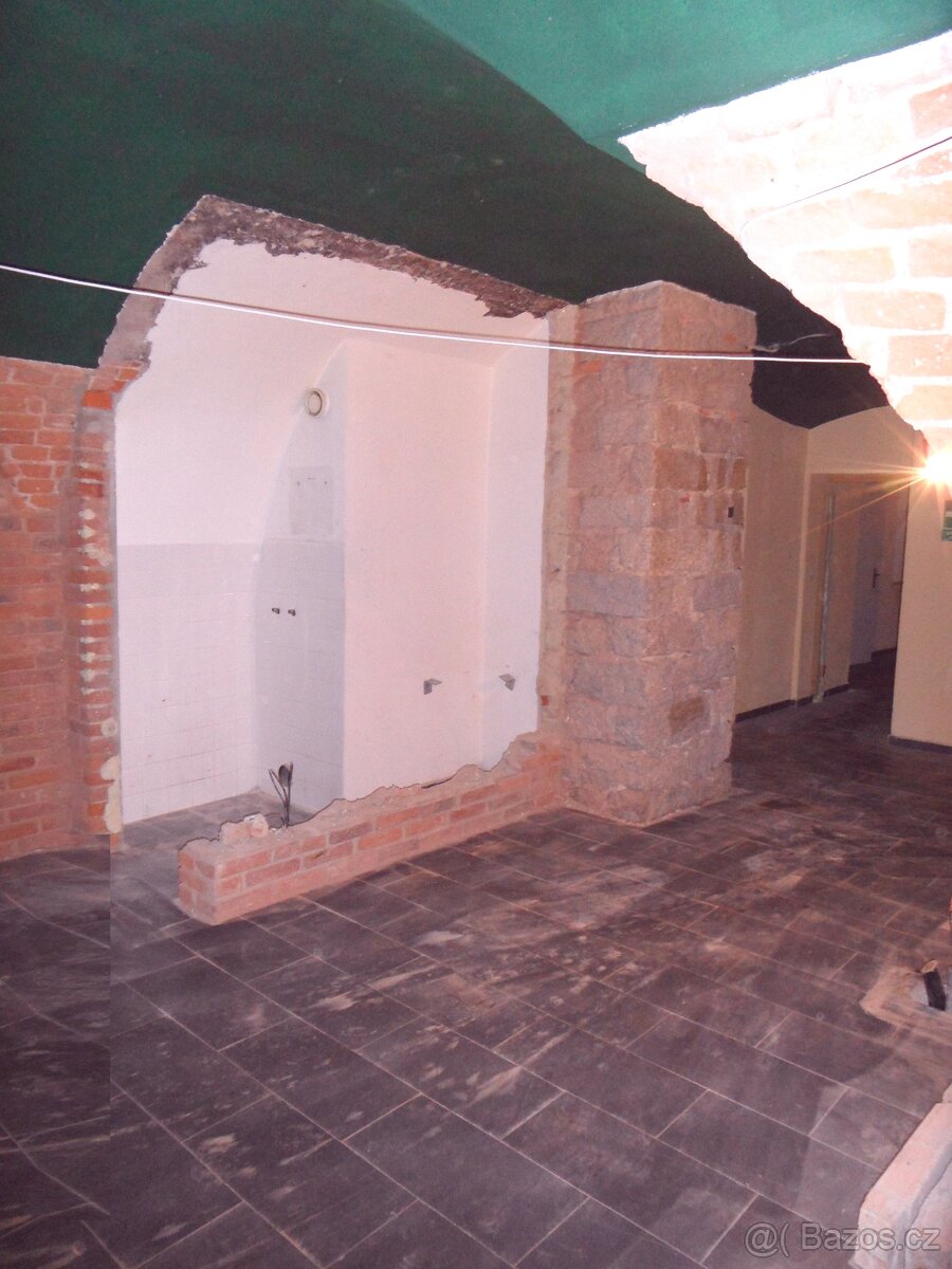 Pronájem sklepních prostor.420 m2 v centru Liberce - 3