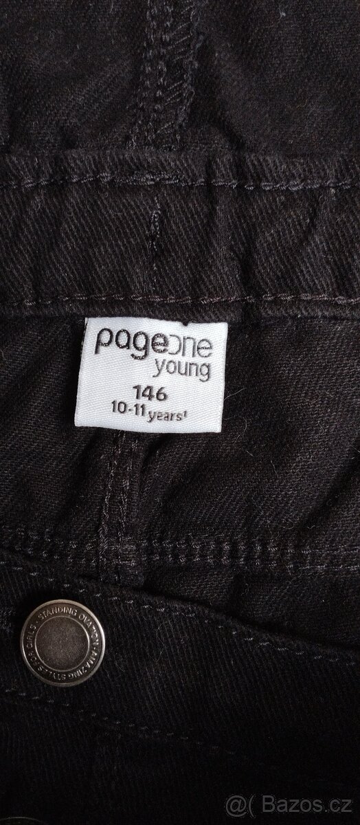 Dívčí kraťasy s náprsenkou vel.146 - 3