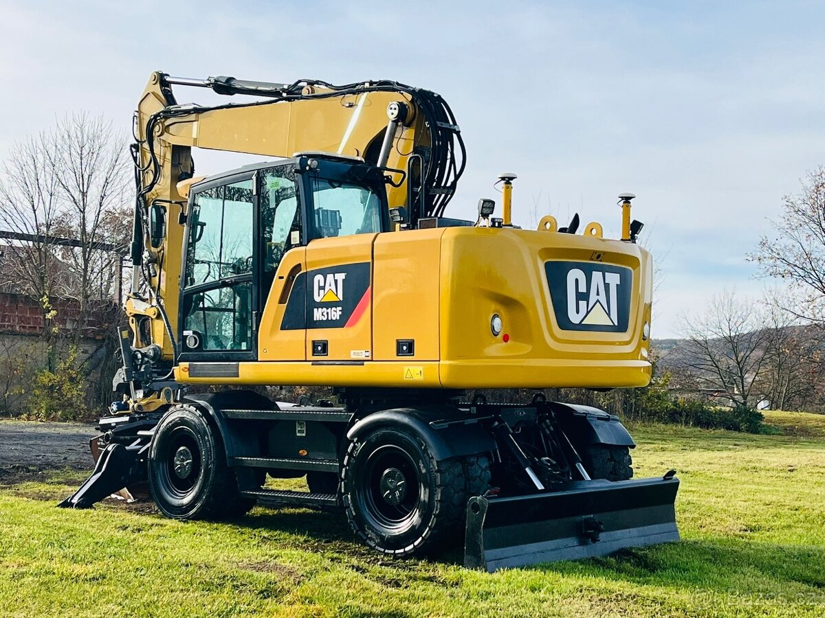 Kolové rypadlo Caterpillar M316F - 3