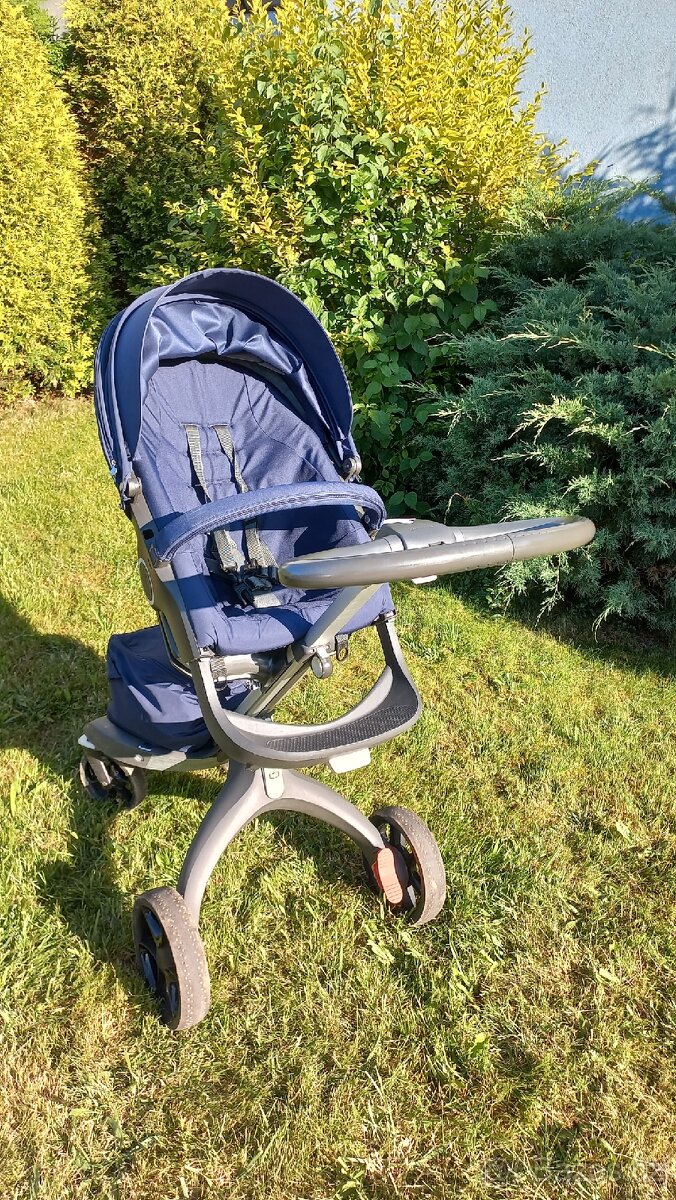 Stokke Xplory 3v1 + iZi základna (Deep Blue) - 3