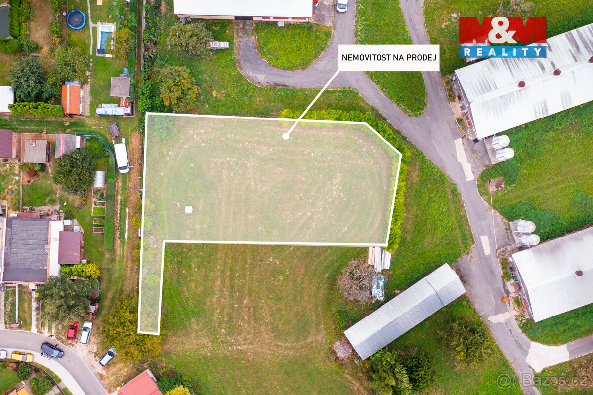 Prodej pozemku k bydlení v Dolním Újezdě - 3