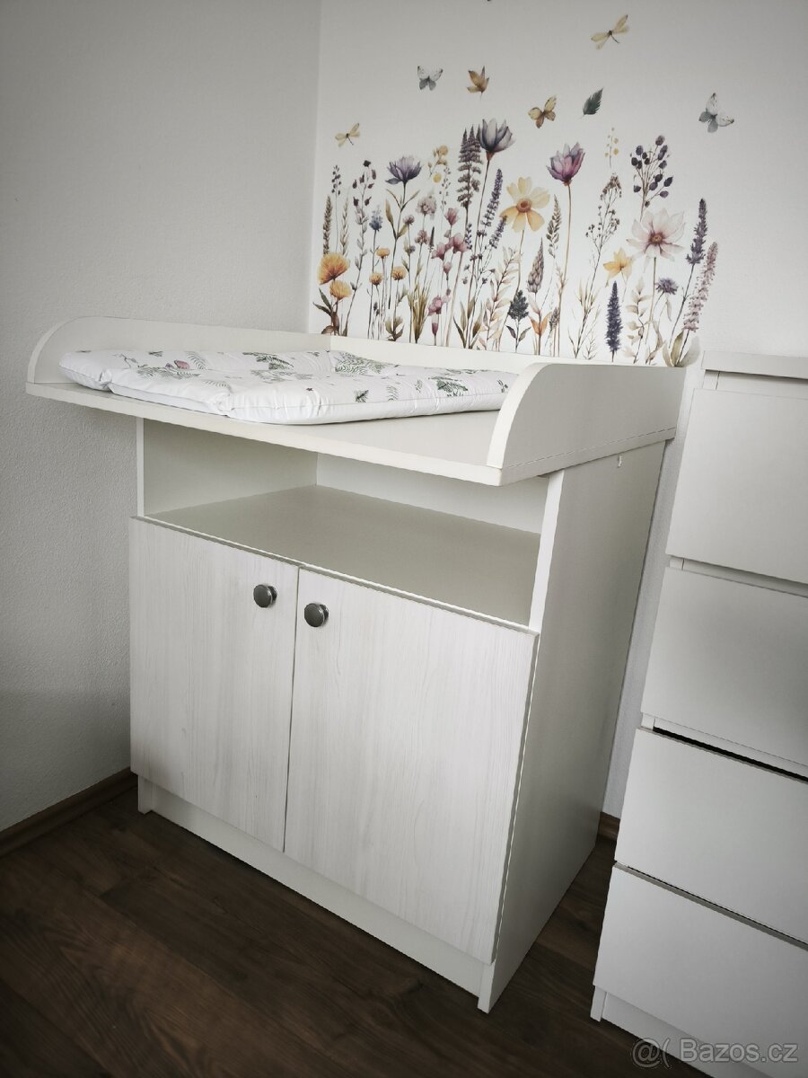 Přebalovací komoda + nová podložka - 3