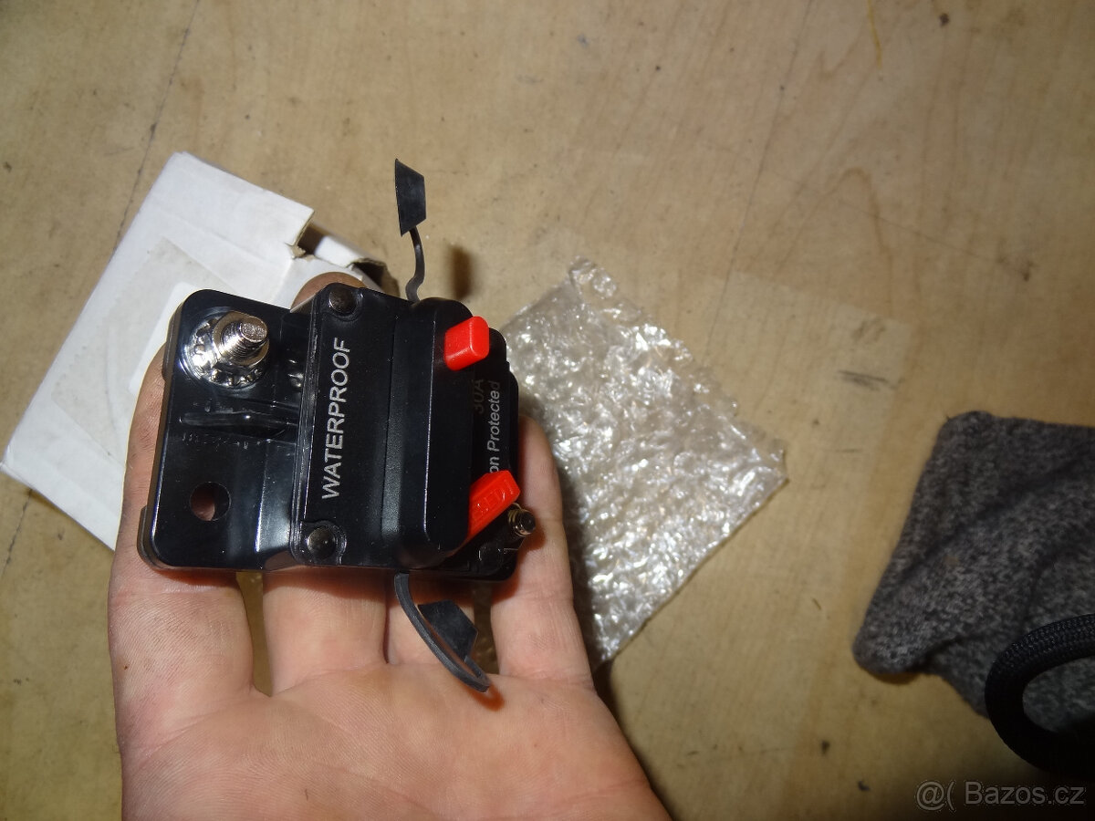 vodeodolny DC JISTIC VYPINAC 30A na lode a do vlhka - 3