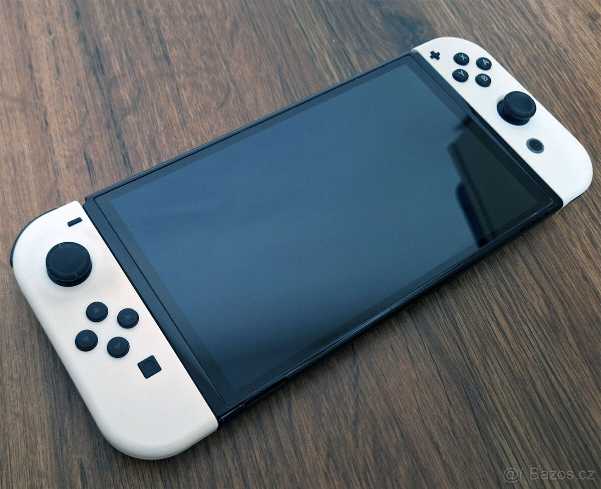 Nintento Switch OLED - Kompletní příslušenství - 3