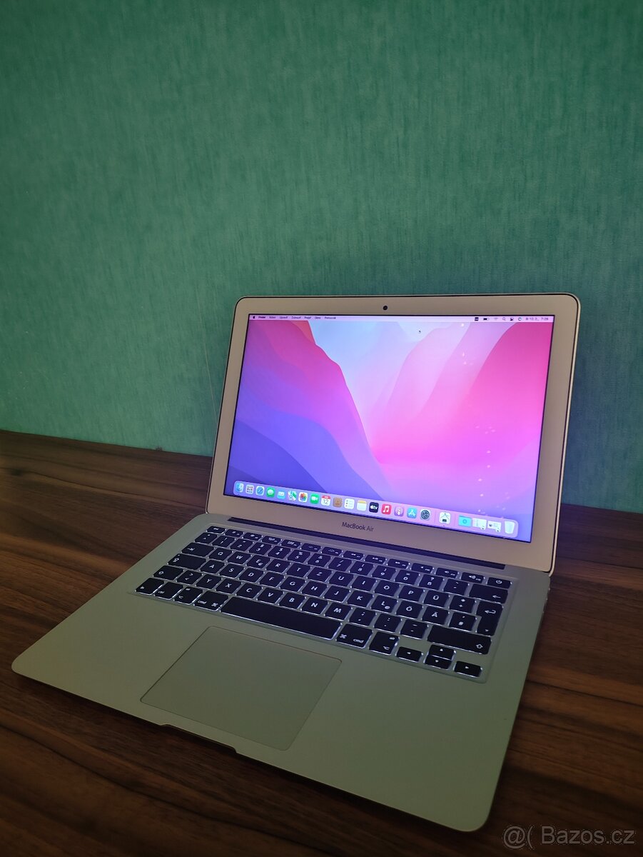 MacBook Air 2017 | i5 • 8GB • 128GB - 3