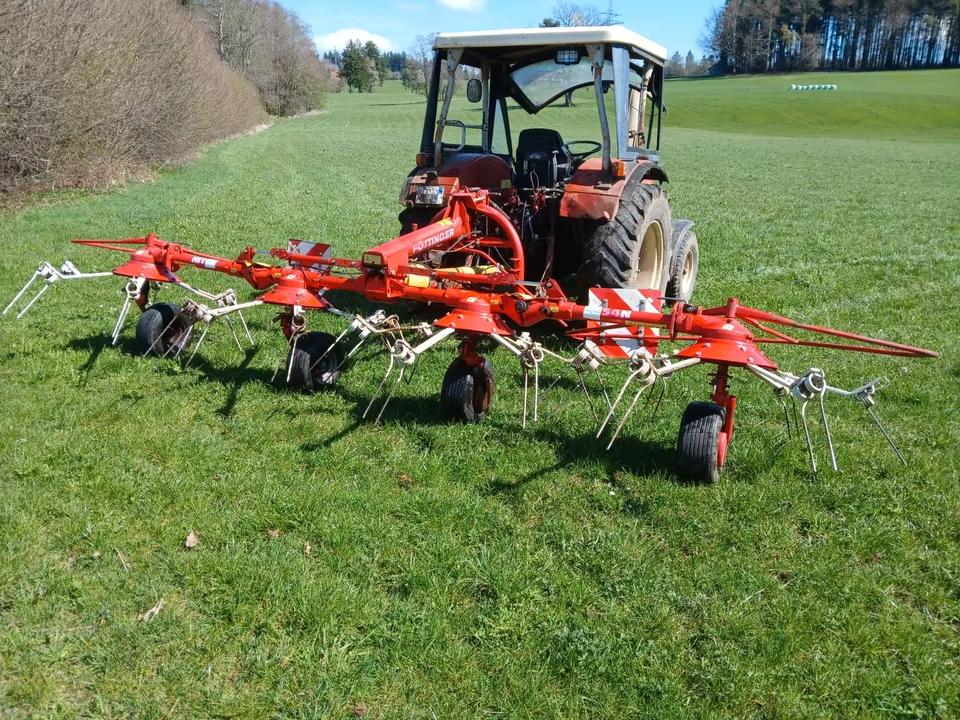 Obraceč sena PÖTINGER 5,4 m - 3