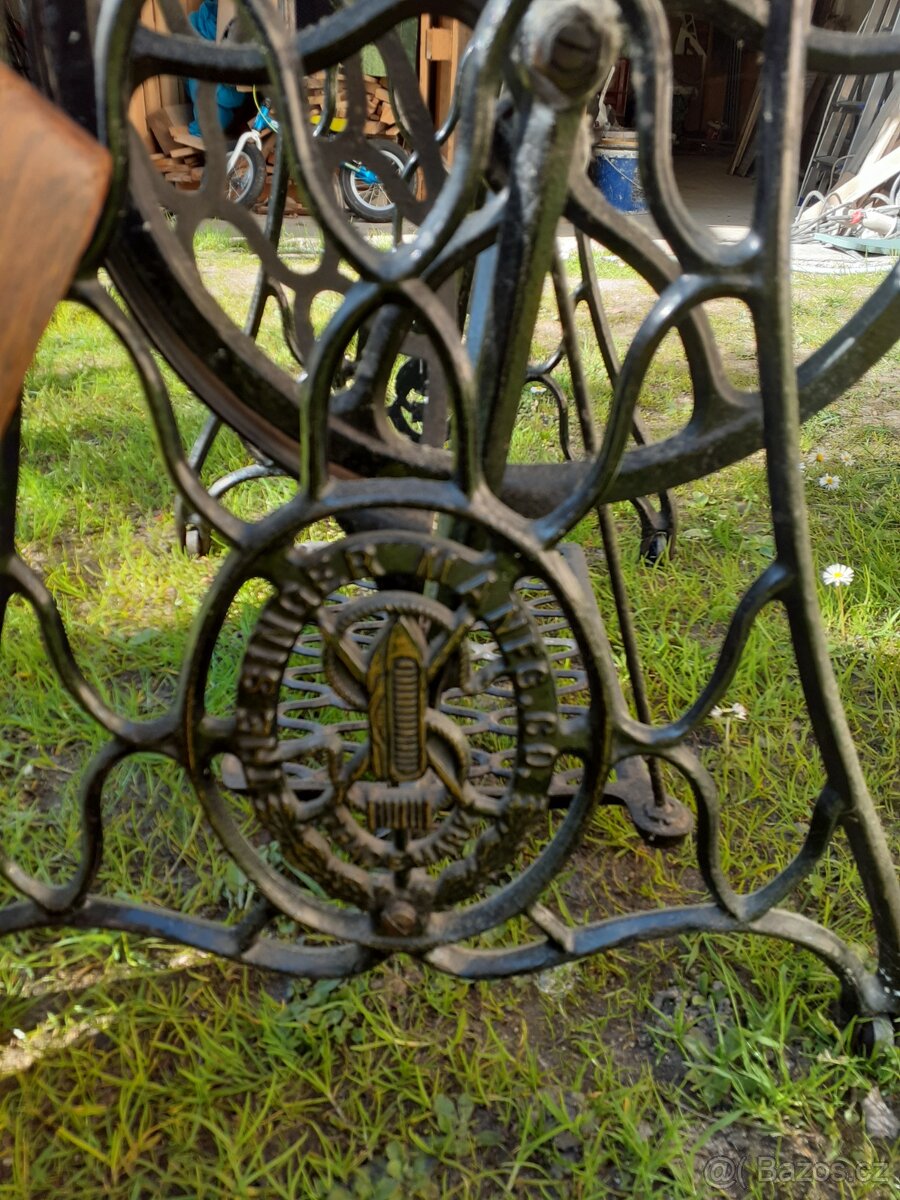 Šicí stroj - SINGER - 3