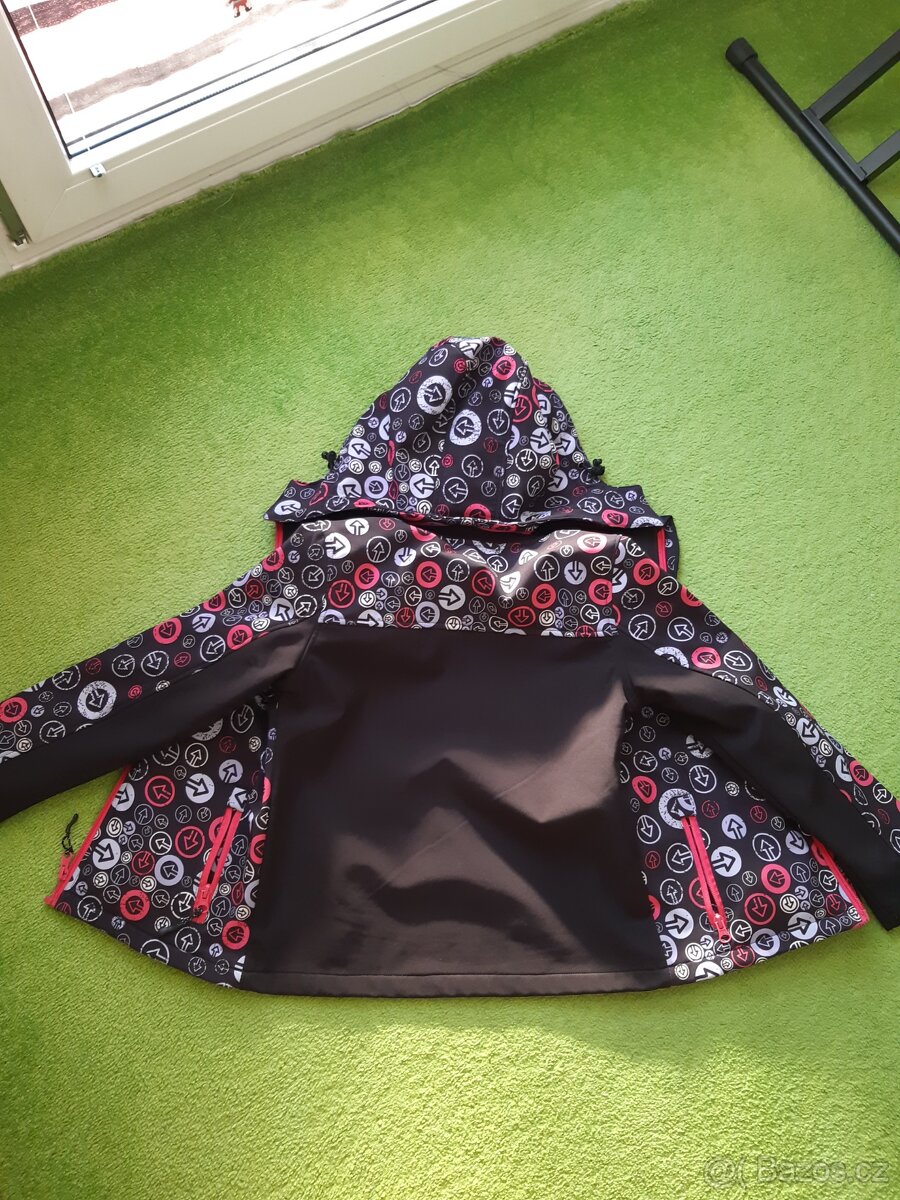 Dívčí softshellová bunda, černo-růžová, vel. 134 za 199 Kč - 3