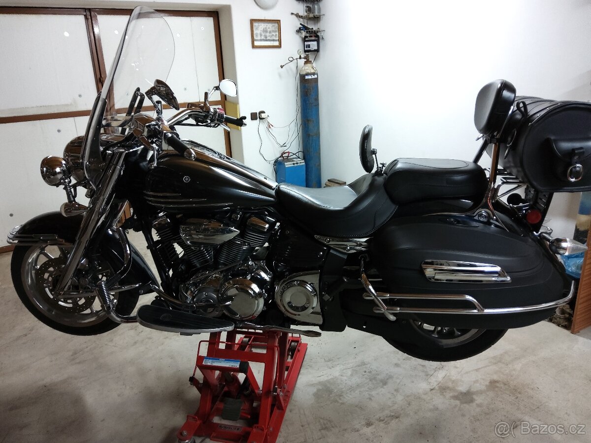 yamaha XV1900 MIDNIGHT STAR - 3